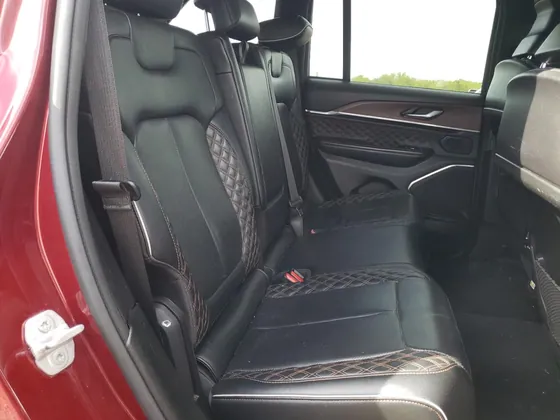 2022 Jeep Grand Cherokee VIN 1C4RJHEG8N8605255 - photo 10 of 13