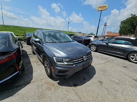 2020 Volkswagen Tiguan VIN 3VV1B7AX7LM083254 - photo 5 of 9
