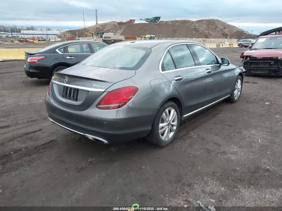 2019 Mercedes-Benz C-Class C 300 4MATIC VIN 55SWF8EB2KU289936 - photo 2 of 11
