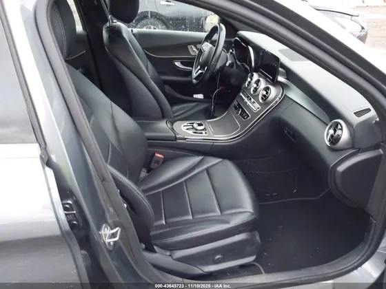 2019 Mercedes-Benz C-Class C 300 4MATIC VIN 55SWF8EB2KU289936 - photo 4 of 11