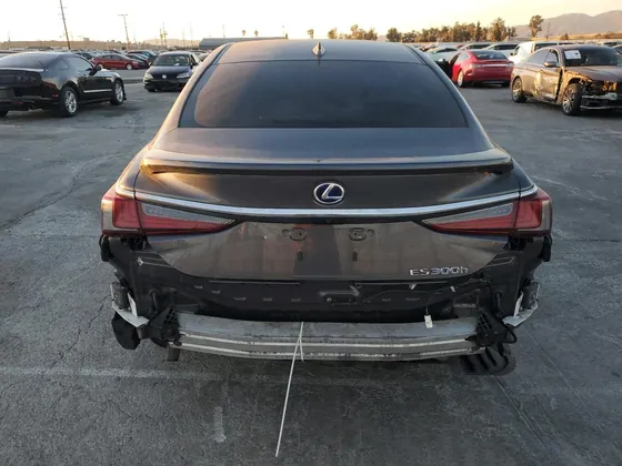 2022 Lexus ES VIN 58ADA1C12NU025768 - photo 7 of 14