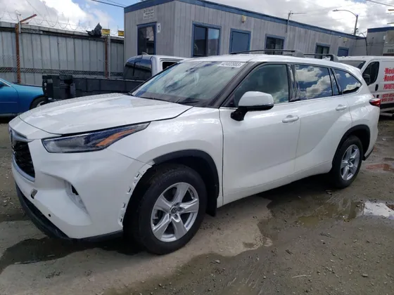 2021 Toyota Highlander VIN 5TDCZRAH7MS076037 - photo 8 of 13