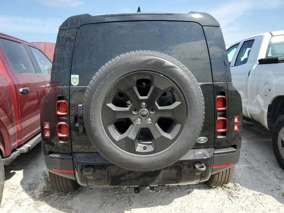2023 Land Rover Defender VIN SALEJ7EX9P2241869 - photo 3 of 14