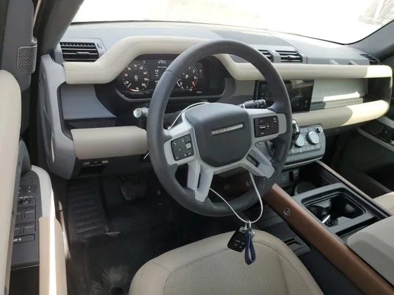 2023 Land Rover Defender VIN SALEJ7EX9P2241869 - photo 7 of 14