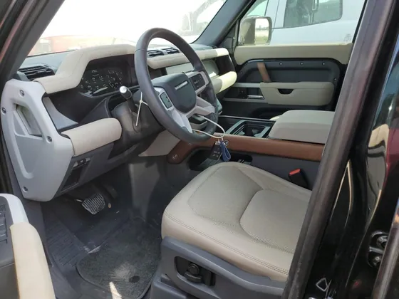 2023 Land Rover Defender VIN SALEJ7EX9P2241869 - photo 8 of 14