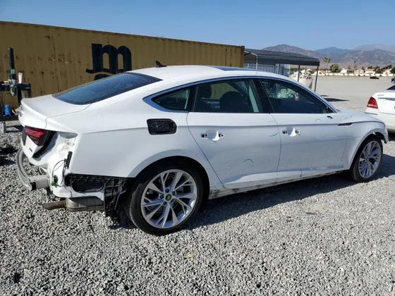 2021 Audi A5 VIN WAUABCF52MA039978 - photo 3 of 13